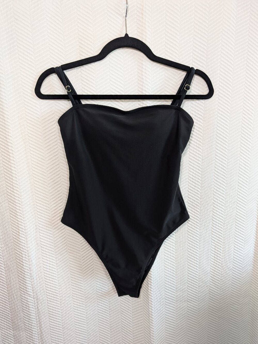 RELLECIGA Black One‑Piece Swimsuit Size Medium Minimalist Resort Pool Beach NWOT